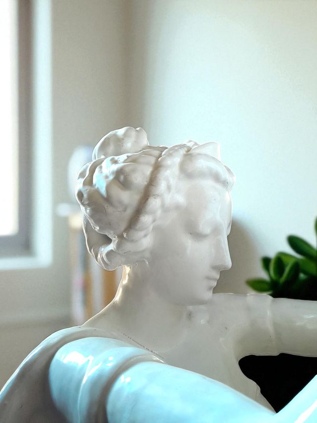 Escultura Lámpara Blanca Porcelana
