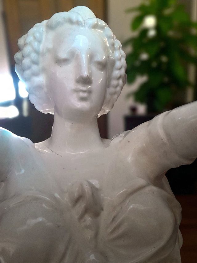 Escultura Lámpara Blanca Porcelana