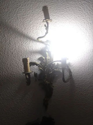 2 Lámparas de pared vintage doradas