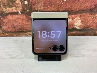 Motorola RAZR 50 256GB con tara