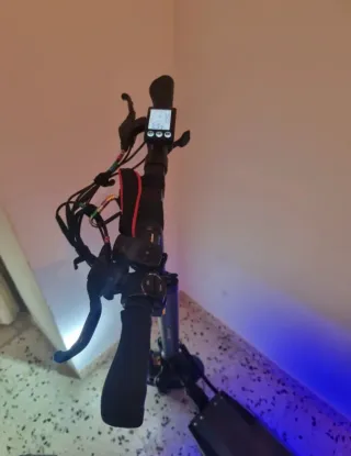 Patinete Eléctrico con Luces LED