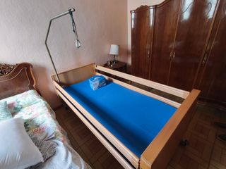 Cama articulada electrónica y colchón viscoelástic