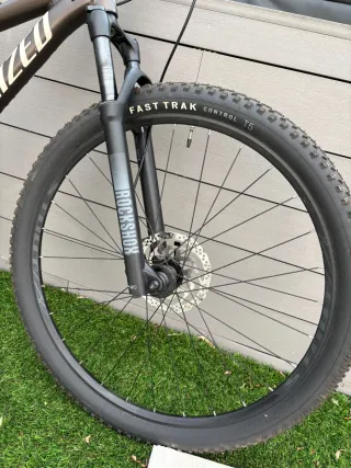 Bicicleta Specialized Rockhopper Elite 29