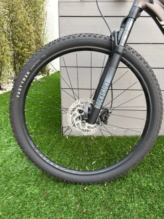 Bicicleta Specialized Rockhopper Elite 29