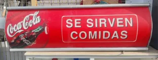 Cartel luminoso Coca-Cola SE SIRVEN COMIDAS