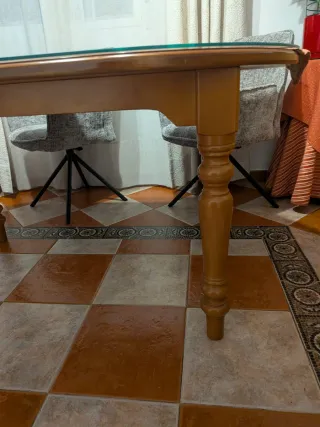 Mesa de comedor madera y cristal