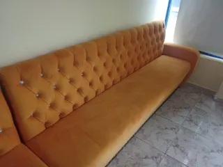 Sofás ( grandes y pequeños)naranja capitoné
