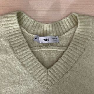 Jersey verde pastel cuello pico Talla XS Mango