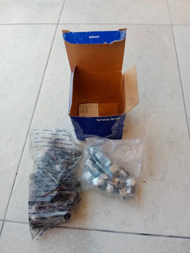 Pernos Ruedas Originales Volvo