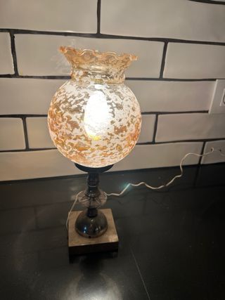 Lámpara pequeña antigua dorada