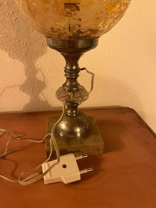 Lámpara pequeña antigua dorada