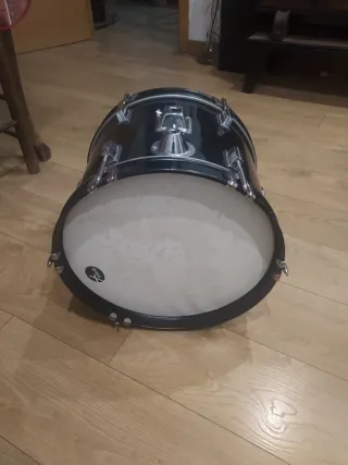 Bombo de batería negro