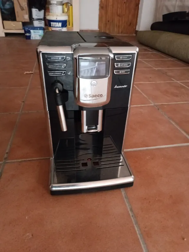 Cafetera Saeco Incanto semiAutomática
