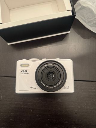 Cámara Digital 64MP con Video