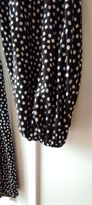 Vestido Stradivarius negro y blanco