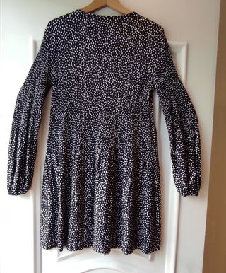 Vestido Stradivarius negro y blanco