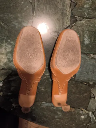 Zapato destalonado piel Laura Lor marrón