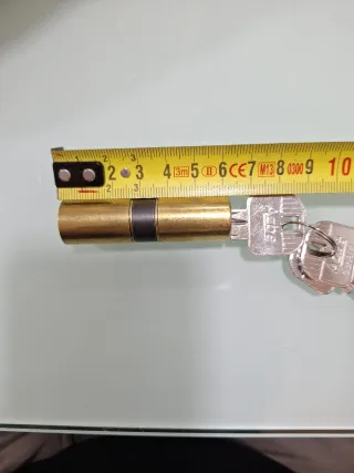 Bombín de seguridad latón con llaves