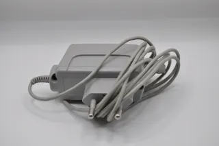 Pacchetto 5 giochi + Nintendo 2DS Rossa e Bianca