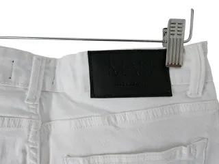 Vaquero corto Boohoo