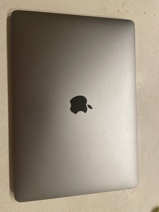 MacBook Pro 13” M2 2022 16GB RAM 512GB SSD Plata