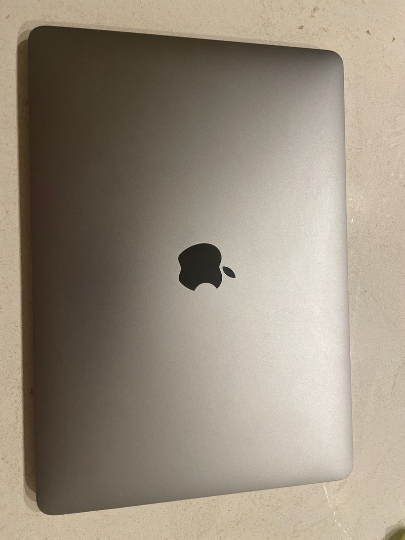 MacBook Pro 13” M2 2022 16GB RAM 512GB SSD Plata afbeelding 3