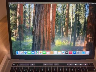 MacBook Pro 13” M2 2022 16GB RAM 512GB SSD Plata