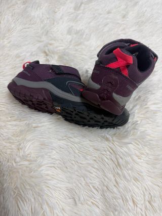 Zapatillas Montaña  Talla33