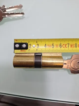 Bombín Yale con llave