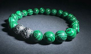 Pulsera Artesanal de Malaquita & Detalles en Plata