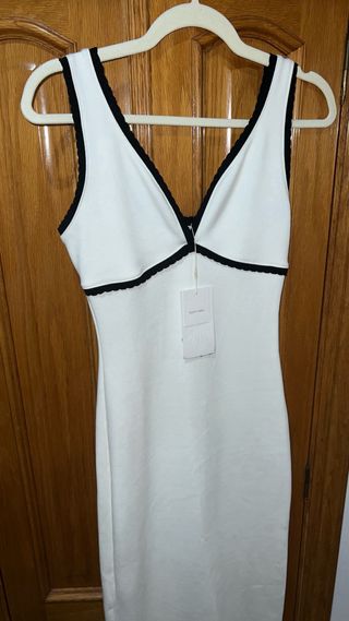 Vestido midi Zara blanco