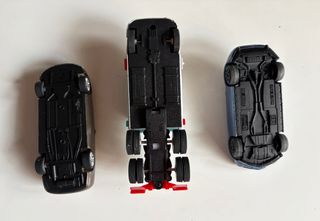 Coches a escala BMW Z8, Ford focus y Kenworth