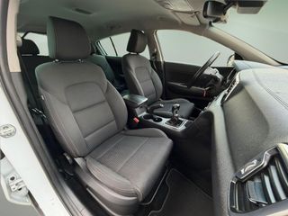 KIA Sportage 1.T CRDI - Solo 95.000 kms - Garantía