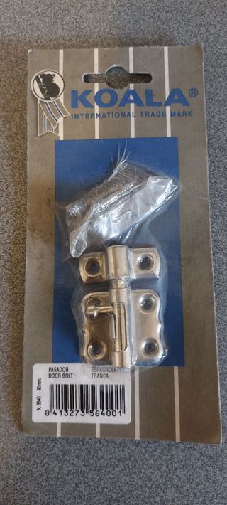 Pasador de puerta metálico