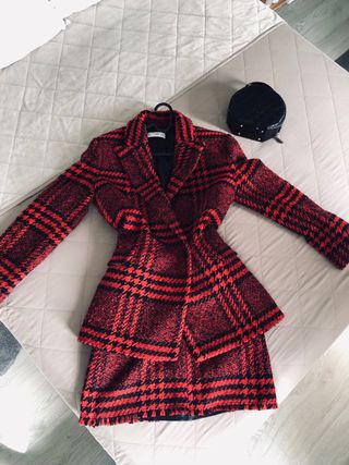 Conjunto mango  cuadros rojo y negro