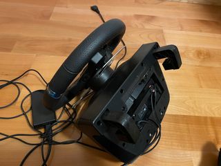 Volante Logitech ps4/pc + pedales como nuevo