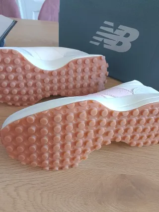 New Balance 327 Gris Rosa