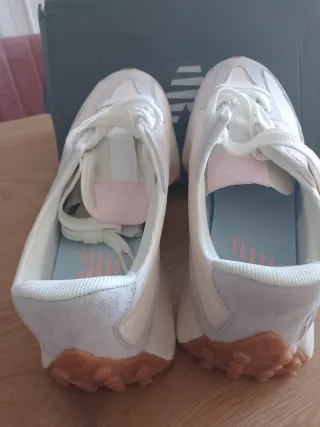New Balance 327 Gris Rosa
