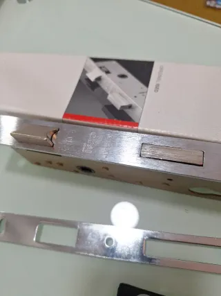 Cerradura ISEO Resbalón Palanca 36mm Cromada