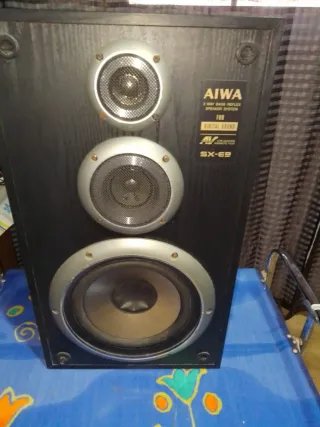 Minicadena AIWA con 2 altavoces