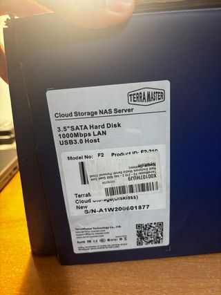 NAS TerraMaster F2-210 2 Bahías – Como Nuevo