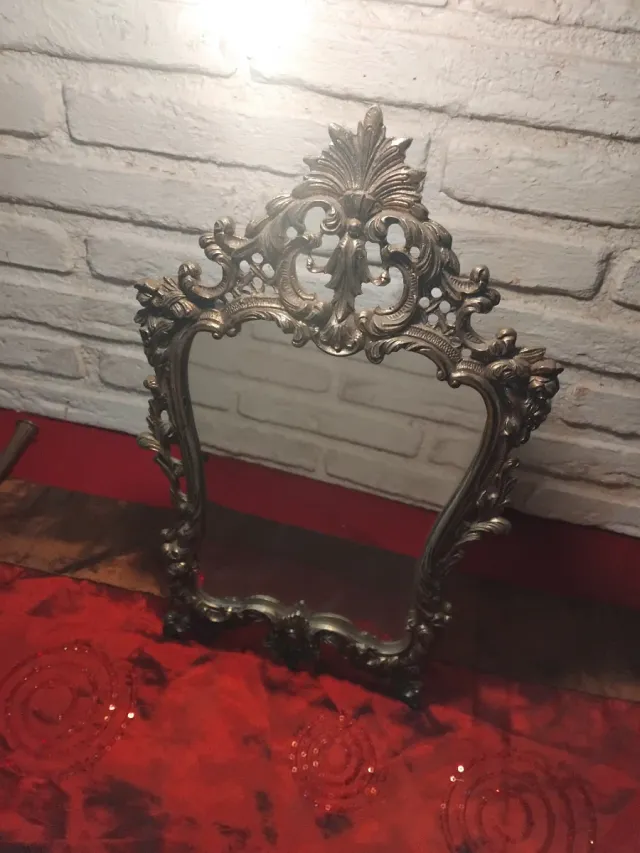 ANTIGUO ESPEJO DE MESA.