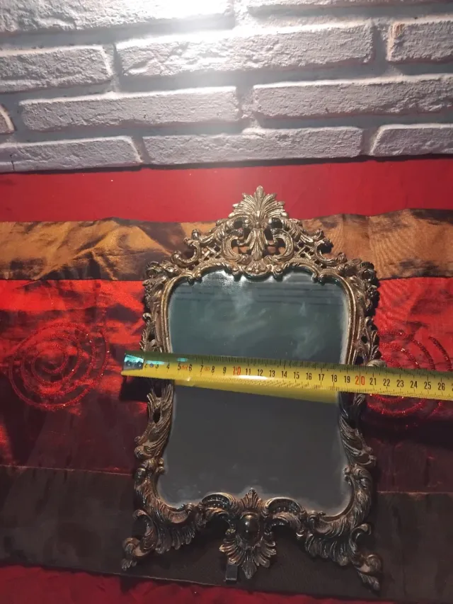 ANTIGUO ESPEJO DE MESA.