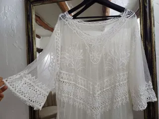 Caftán blanco de encaje