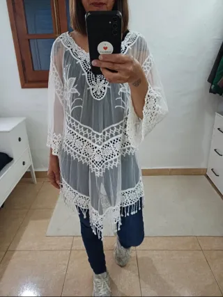 Caftán blanco de encaje