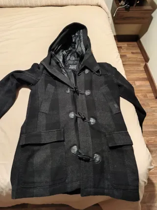 Parka Pull and Bear Negra Talla M