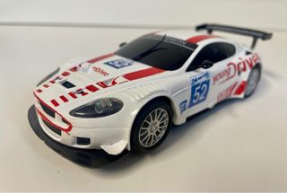 Scalextric Aston Martin DBR9 24h Le Mans 2010