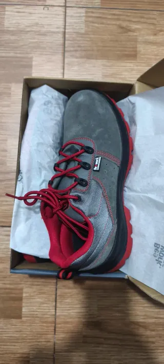 3 Zapatos de seguridad Be work gris y rojo talla