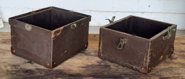 Caja militar antigua