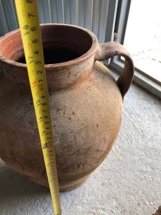 Jarra y 3 cántaros de barro